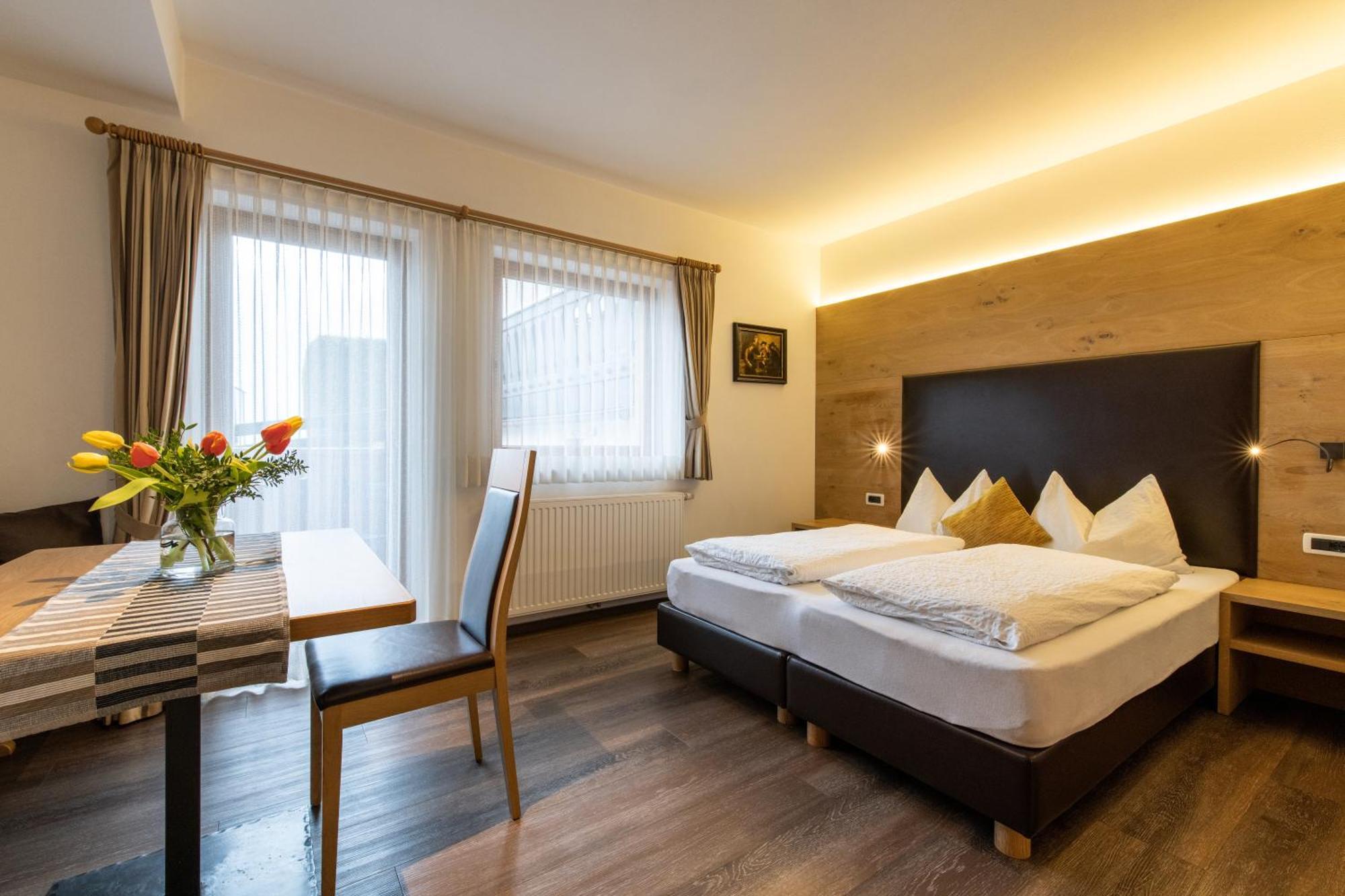 Garni Kostner Hotell Ortisei Exteriör bild