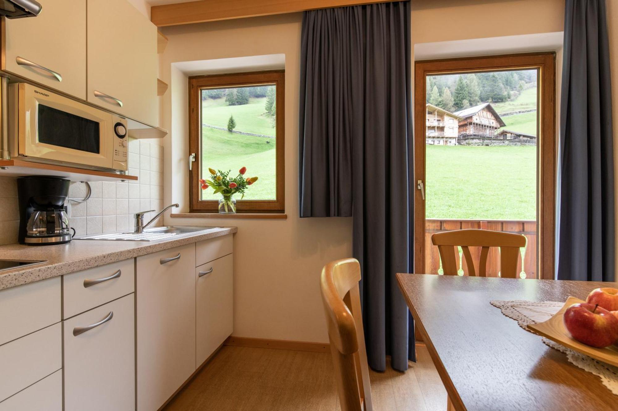 Garni Kostner Hotell Ortisei Exteriör bild