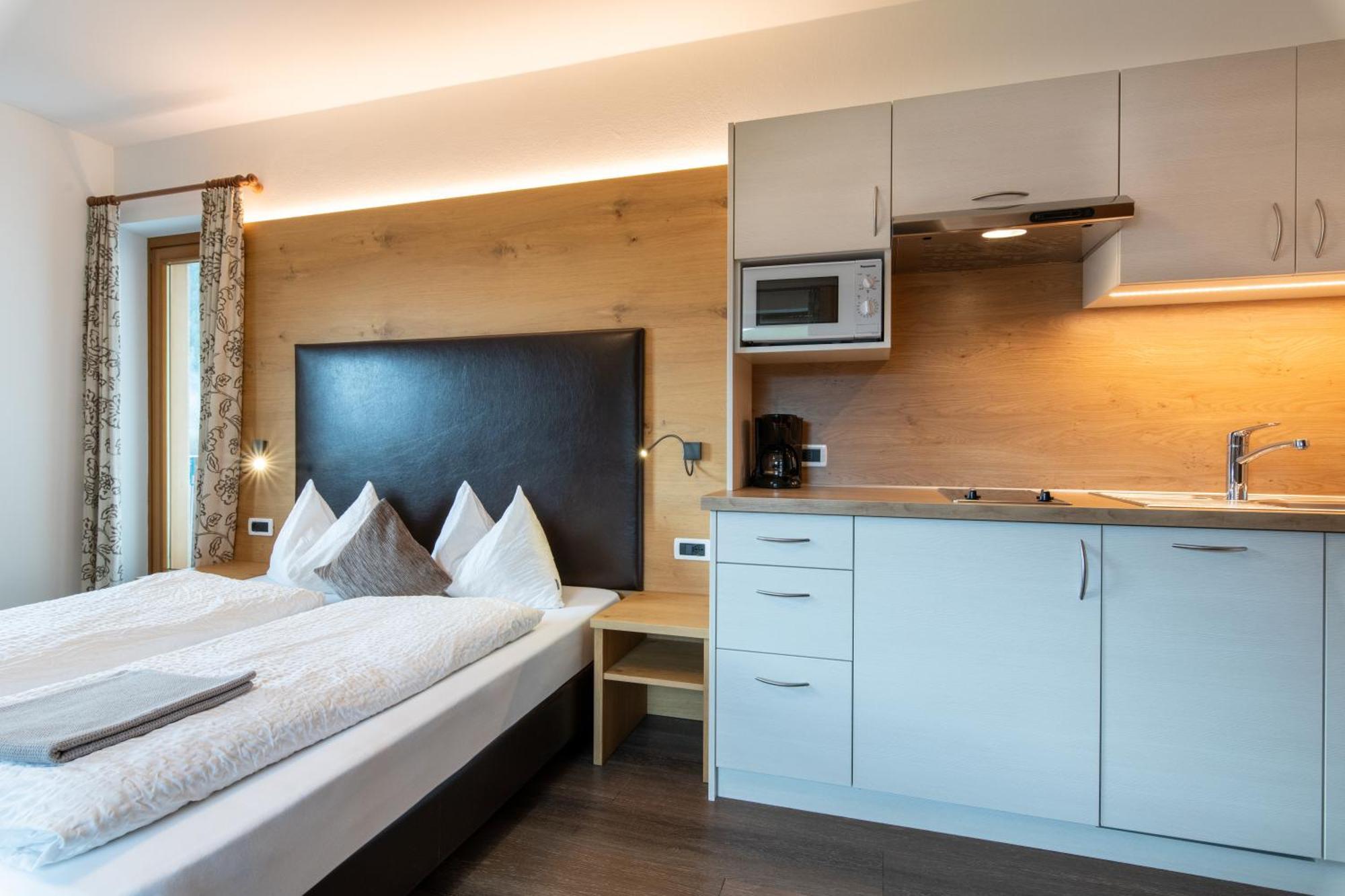 Garni Kostner Hotell Ortisei Exteriör bild